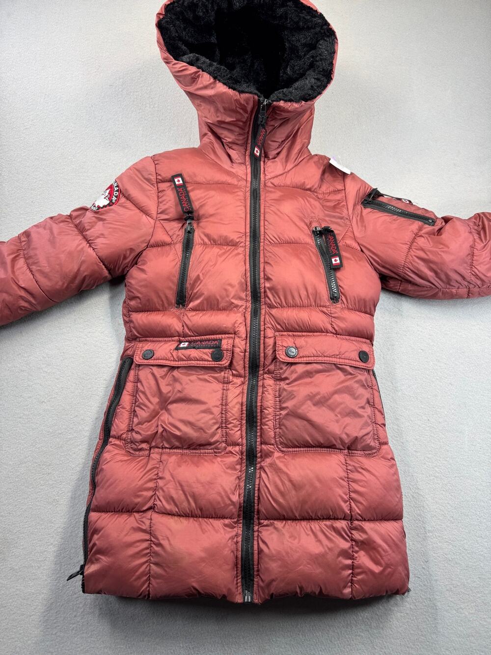 Canada Weather Gear Women's Hooded Puffer Coat Winter Jacket Red/Black